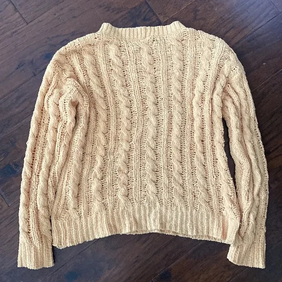 NWOT - American Eagle Sweater - Picture 3 of 3
